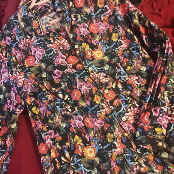 "Soul of London" Black and bright Colorful shirt - Picture 5 of 6